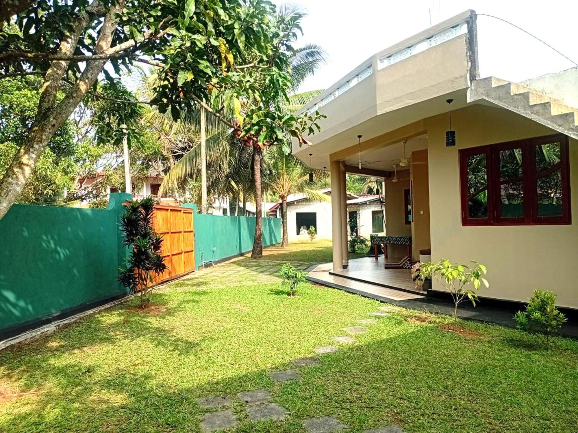Guesthouse Dilush Beruwala Exterior photo